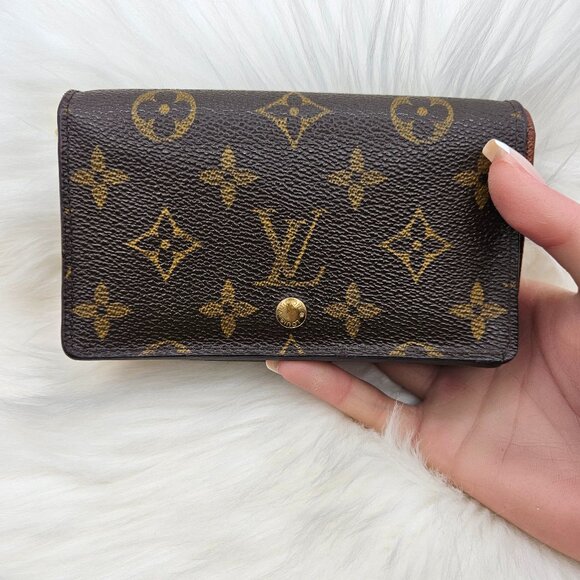 LV Monogram Porte Monnaie Tresor Wallet - Picture 1 of 14